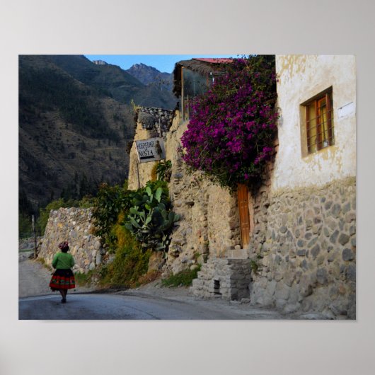 Lopen in Ollantaytambo, Peru Poster (Voorkant)