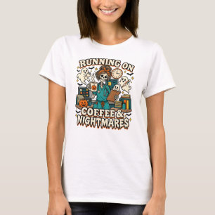 Lopend op koffie en nachtmerries Grappige verpleeg T-shirt