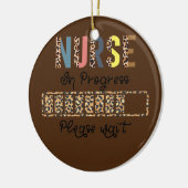 Lopende verpleegkundige Lading Student Keramisch Ornament (Links)