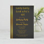 Lordy Lordy kijkt naar de 40-jarige uitnodigingen (Staand voorkant)