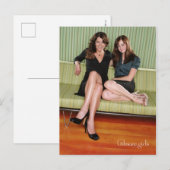 Lorelai en Rory die op het couchportret zitten Briefkaart (Voorkant / Achterkant)