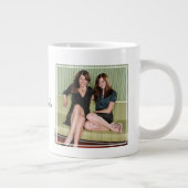 Lorelai en Rory die op het couchportret zitten Grote Koffiekop (Rechts)