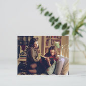 Lorelai en Rory in slaapkamer Briefkaart (Staand voorkant)