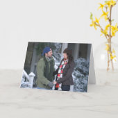 Lorelai & Luke Holding Hands in de sneeuw Kaart (Gele Bloem)
