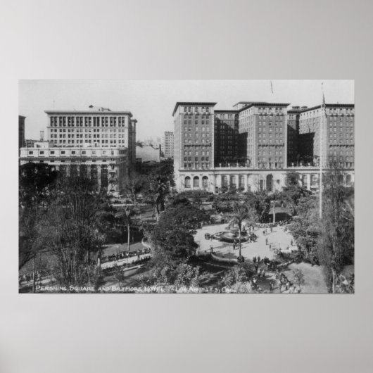 Los Angeles, CA Perishing Square en Biltmore Poster (Voorkant)