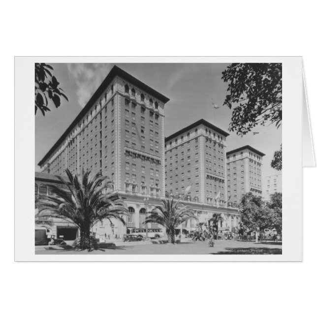 Los Angeles, CA Uitzicht van Biltmore Hotel en Str (Voorkant Horizontaal)