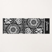 Lotus Bloemen en Mandala's in zwart en wit Yogamat (Voorkant (horizontaal))