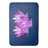 Lotus blossom roze tegen jachtblauwe achtergrond badmat (Voorkant Verticaal)