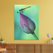 Lotus flower bud en libellen canvas afdruk (Insitu (Woonkamer))