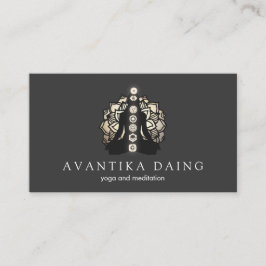 Lotus Meditation Pose met Chakras Yoga Instructor Visitekaartje