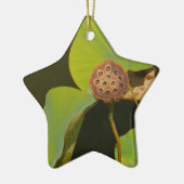 Lotus Pod en Lilly Pad Keramisch Ornament (Links)