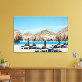 Lounge-carrossen en dergelijke paraplu's op strand canvas afdruk (Insitu (Woonkamer))