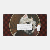 Loungen Westie op de bank Bureaumat (Keyboard & Muis)