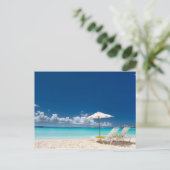 Lounges op het strand briefkaart (Staand voorkant)