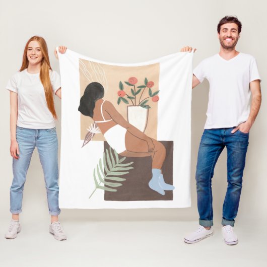 Lounging Woman Fleece Deken (In situ)