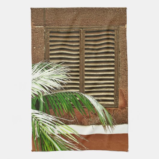Louvered Window - Funchal, Portugal Theedoek (Verticaal)