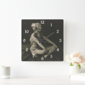 Love a Ziegfeld Girl Sitting Cross Legs Vierkante Klok (Huis)