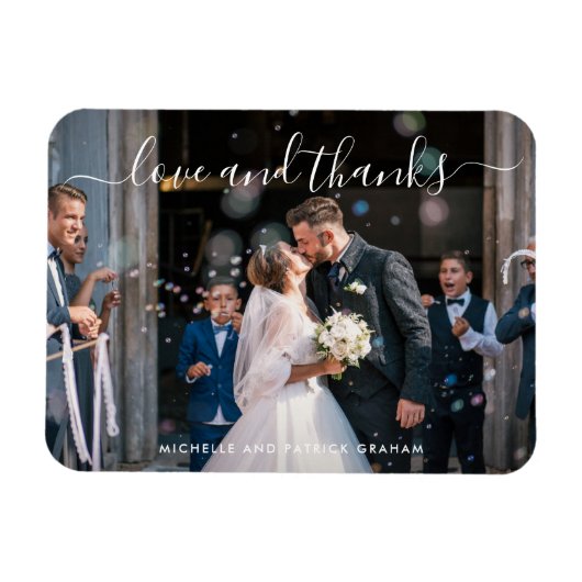 Love and Bedankt Elegant Script Photo Wedding Magneet (Horizontaal)