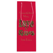 Love and Kisses Romantic Elegant Gold Typography Wijn Cadeautas (Voorkant)