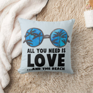 Love and the Beach Typography Kussen