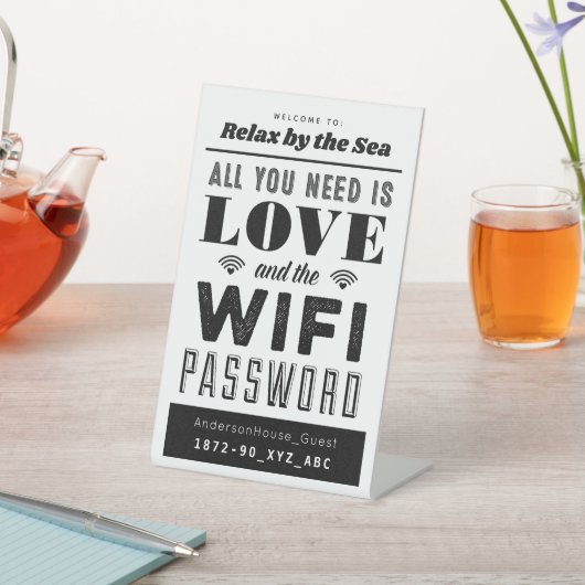 Love and Wifi Home Network and Password Sign Reclamebord Met Voetstuk (Insitu)