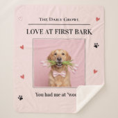 Love at First Bark Personalized Dog Sherpa Deken (Voorkant)