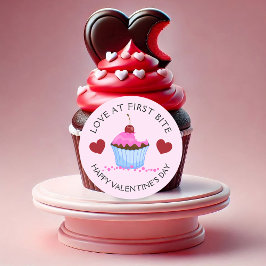 Love at First Bite Happy Valentine's Day Cupcake Ronde Sticker
