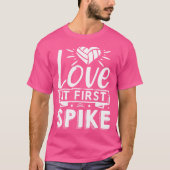 Love at First Spike Volleyball T-shirt (Voorkant)