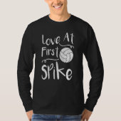 Love at First Spike Volleyball T-shirt (Voorkant)