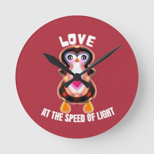 Love at the Speed of Light Penguin Gift Ronde Klok (Voorkant)