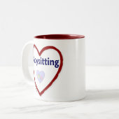 Love Babysitting Tweekleurige Koffiemok (Voorkant links)