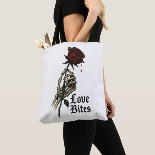 Love Bites: Gotisch Roos & Skeleton Hand Art Tote Bag (Dichtbij)