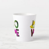 LOVE Bloemtypografie Latte Mok (Voorkant)