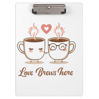 Love Brews Here - Schattige romantisch koffiepaar Klembord