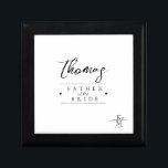 Love Calligraphy Heart Wedding Party Blk B&W ID940 Cadeaudoosje<br><div class="desc">De elegante handgeschreven manuscripttekst en de accenten van de borstelslag worden gebruikt om de stukken van deze prachtige, moderne trouwreeks te creëer. De keepaardbox die hier voor de vader van de bruid wordt getoond, kan ook worden gebruikt voor alle andere belangrijke leden van de bruiloft en is klassiek zwart op...</div>
