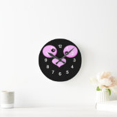 Love Cares_Wall Clock Ronde Klok (Huis)