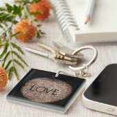 "Love" Carved Stone in Sepia Sleutelhanger (Voorkant Rechts)