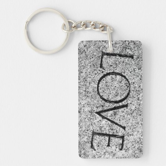 "Love" Carved Stone Sleutelhanger (Voorkant)