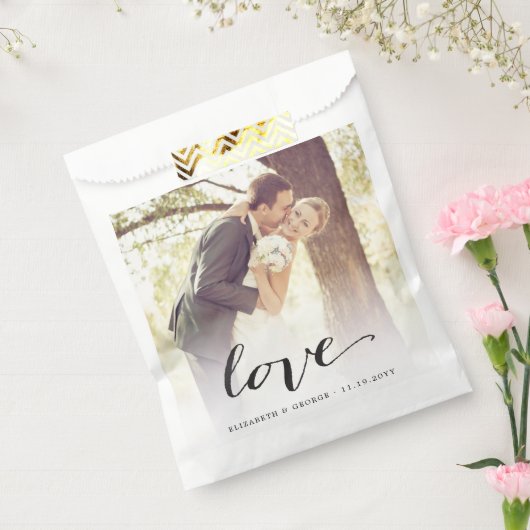 Love Classic Script Calligraphy Photo Wedding Bedankzakje (Gezegeld)