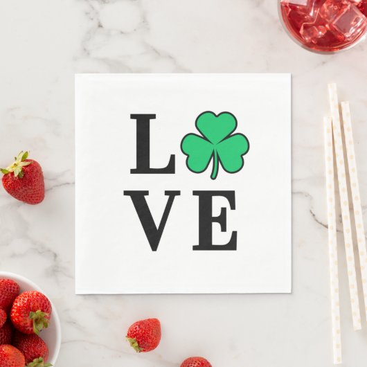 LOVE Clover Shamrock Ireland St Patrick Party Servet (Insitu)