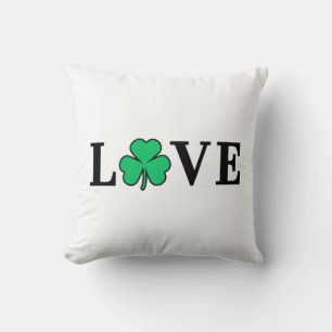 LOVE Clover Shamrock Ireland St Patrick text based Kussen