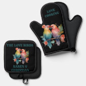 Love Cooking - De Tortelduifjes - Gepersonaliseerd Ovenwant & Pannenlap Set (Voorkant / Achterkant)