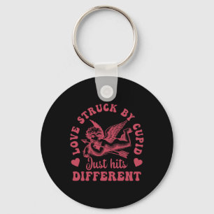 Love Cupid getroffen door gewoon raakt verschillen Sleutelhanger