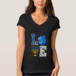 LOVE Cute Hanukkah Chanukah Dreidel Menorah Mannen T-shirt<br><div class="desc">Dit is een geweldig cadeau voor je familie,  vrienden tijdens Hanukkah-vakantie. Ze zullen dit cadeau graag van je ontvangen tijdens de Hanukkah-vakantie.</div>