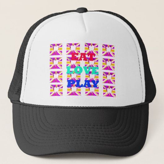 Love Eat Play Heart Hakuna Matata kleuren.png Trucker Pet (Voorkant)
