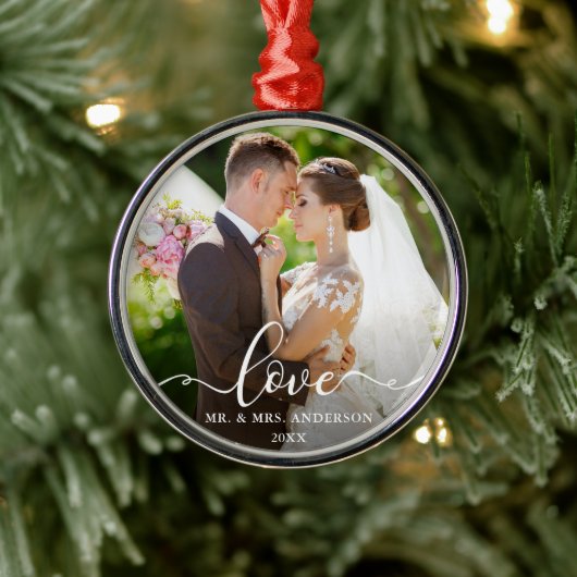 Love Elegant Script Mr en Mrs Wedding Photo Metalen Ornament (Boom)