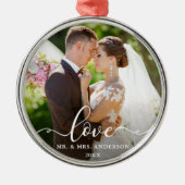 Love Elegant Script Mr en Mrs Wedding Photo Metalen Ornament (Voorkant)
