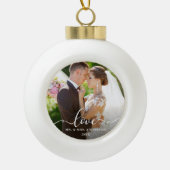 Love Elegant Script Wedding Photo Mr en Mrs. Keramische Bal Ornament (Voorkant)