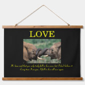 LOVE Elephant in trunking love Hangend Wandkleed (Voorkant)