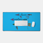 Love Explore Adventure Arrow Tribal Boho Design Bureaumat (Keyboard & Muis)